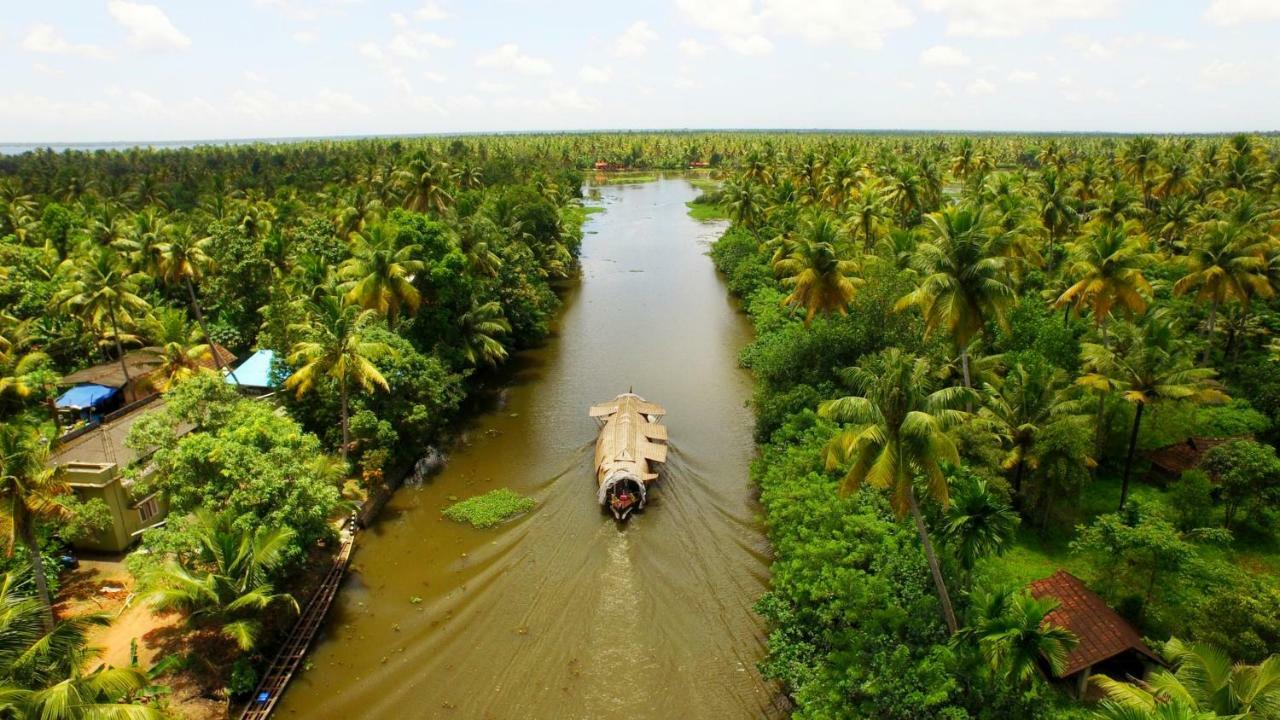 Hotel Spice Coast Cruises - Houseboat, A Cgh Earth Experience Alappuzha Exterior foto